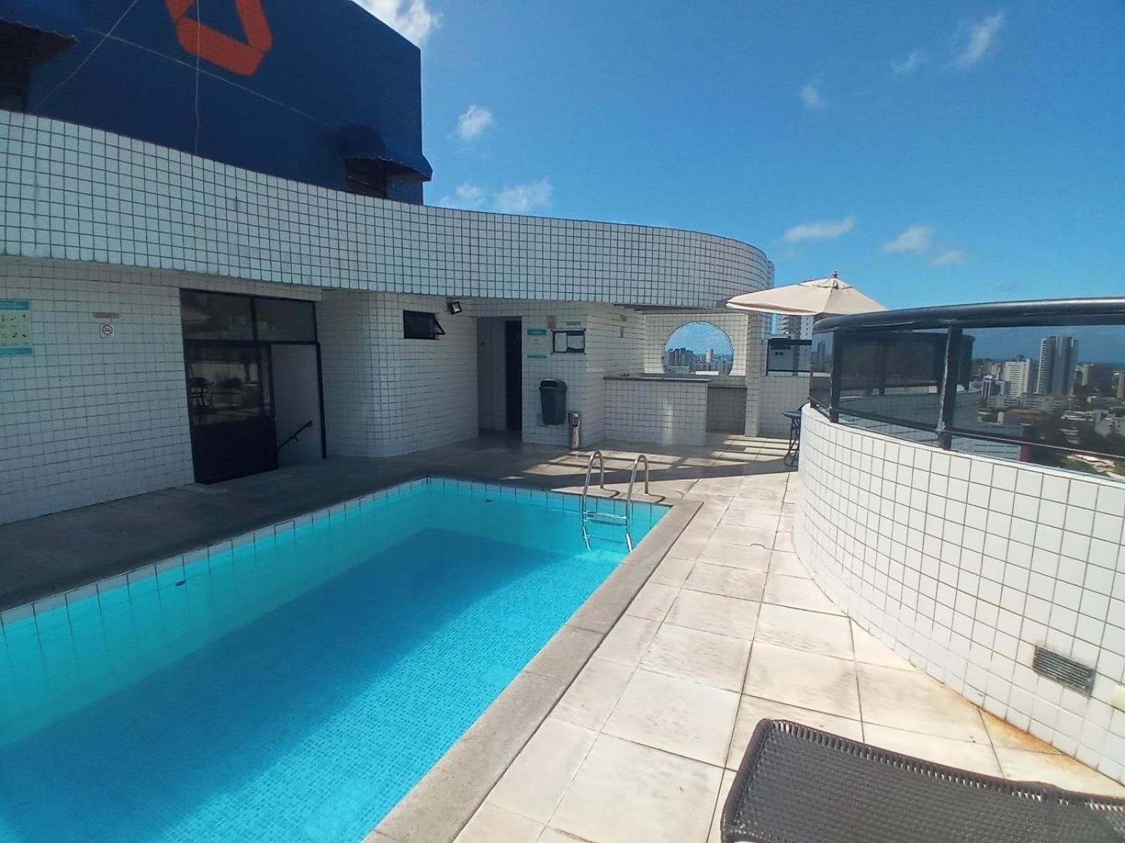 Apto 2/4 Centro Apartamento